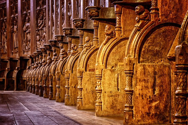 Ile ksiądz oddaje do kurii? Ile ksiądz oddaje do kurii?